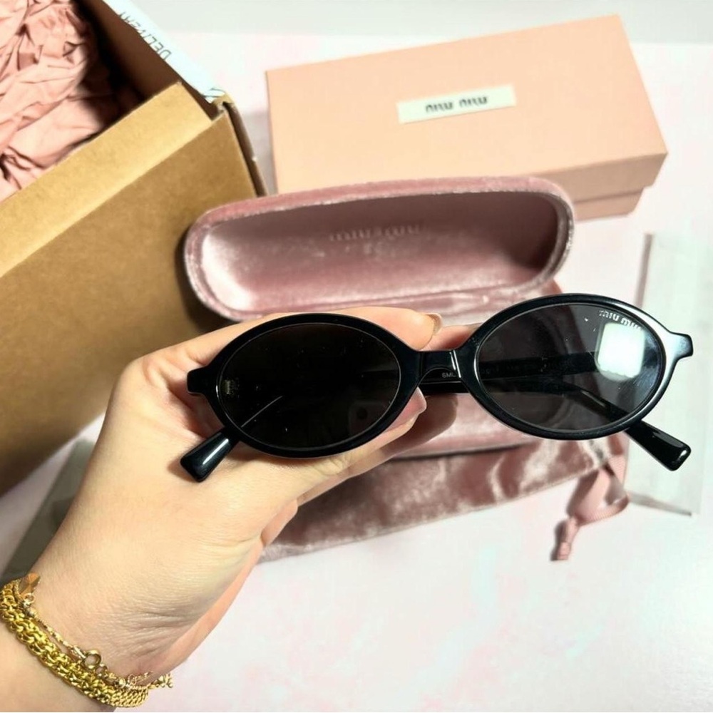 Miu Miu Regard sunglasses